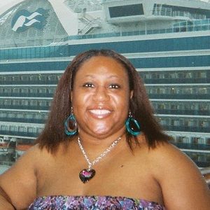 Meet your Posher, Deangela